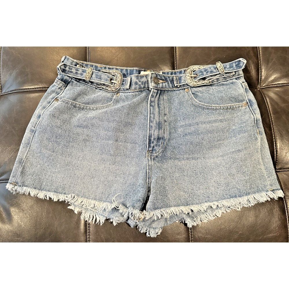 Austin Landing Light Wash‎ Jean Mid Rise Shorts Size13/31 Double Buckle Cowgirl